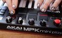 AKAI MPK MINI PLAY 3 - Mini klawiatura sterująca