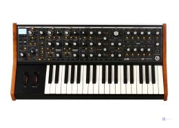 MOOG SUBsequent 37 - syntezator analogowy