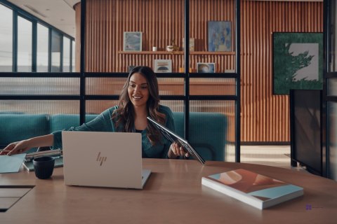 HP EliteBook 1040 G11 Ultra 7 165H 14.0"WUXGA IPS Sure ViewReflect 800nits 32GB DDR5 SSD1TB Intel Arc Cam 5MPx 68Wh W11Pro 3Y On