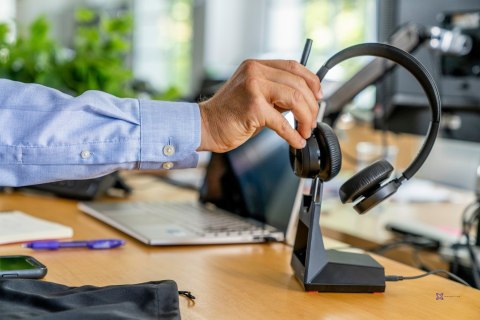 Słuchawki Poly Voyager 4320 MS Teams Certified USB-A Headset +BT700 dongle 77Y98AA