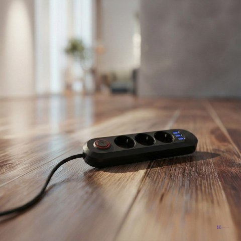 MACLEAN LISTWA ZASILAJĄCA, PRZEDŁUŻACZ 3 GNIAZDA + 3XUSB, 110-240V AC 50/60HZ, 2.1A MAX 2500W, 1,5M, CZARNA MCE394 B