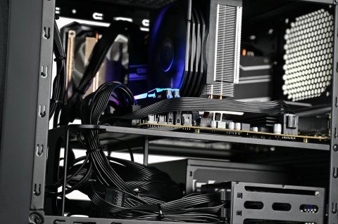 Actina CUBE 8400F/16GB/1TB/RX7600/450W