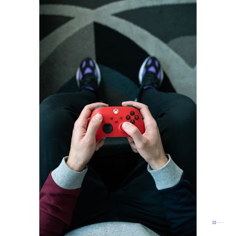 Microsoft Xbox Series Kontroler - Pulsujący czerwon (OUTLET)