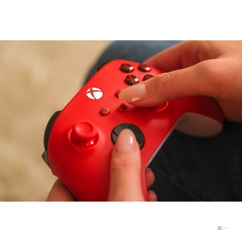 Microsoft Xbox Series Kontroler - Pulsujący czerwon (OUTLET)