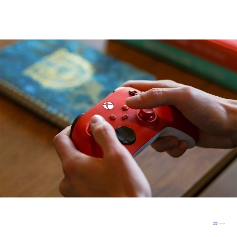 Microsoft Xbox Series Kontroler - Pulsujący czerwon (OUTLET)